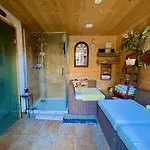 Doodle's Amazing -walensee - Flumserberg - Churfirsten - Heidiland - Pool - Sauna בית הארחה Mols