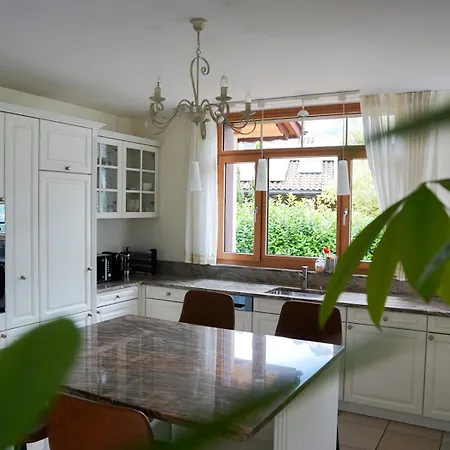 بيت ضيافة Doodle's Amazing -walensee - Flumserberg - Churfirsten - Heidiland - Pool - Sauna مولس