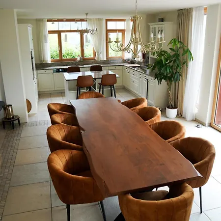 بيت ضيافة Doodle's Amazing -walensee - Flumserberg - Churfirsten - Heidiland - Pool - Sauna *