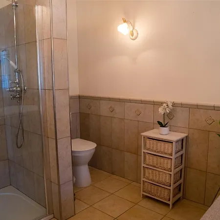 Doodle's Amazing -walensee - Flumserberg - Churfirsten - Heidiland - Pool - Sauna بيت ضيافة مولس