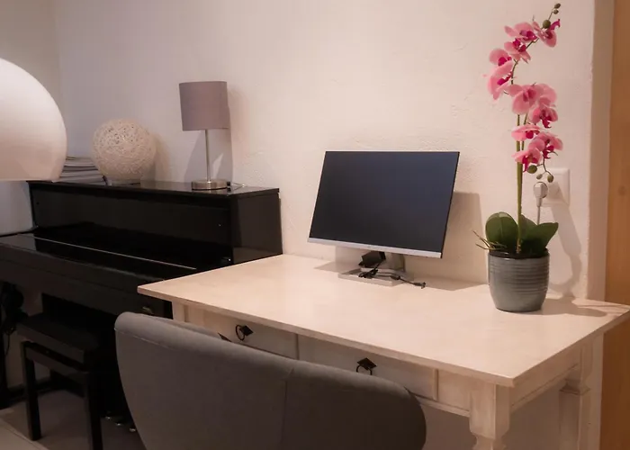 Гостевой дом Doodle's Amazing -walensee - Flumserberg - Churfirsten - Heidiland - Pool - Sauna Мольс