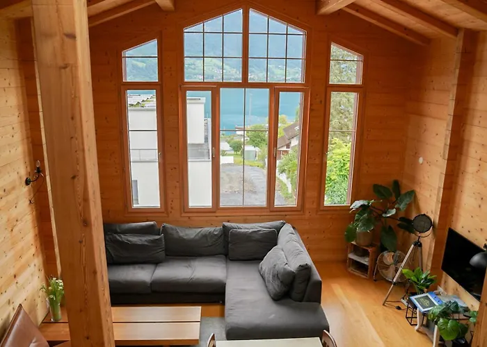 Doodle's Amazing -walensee - Flumserberg - Churfirsten - Heidiland - Pool - Sauna ゲストハウス